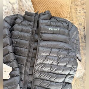 SOLD—- Marmot Men's Black Puffer Jacket Sz M
